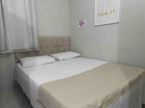 Kitnet 205 no centro com ar condiciona e tv smart